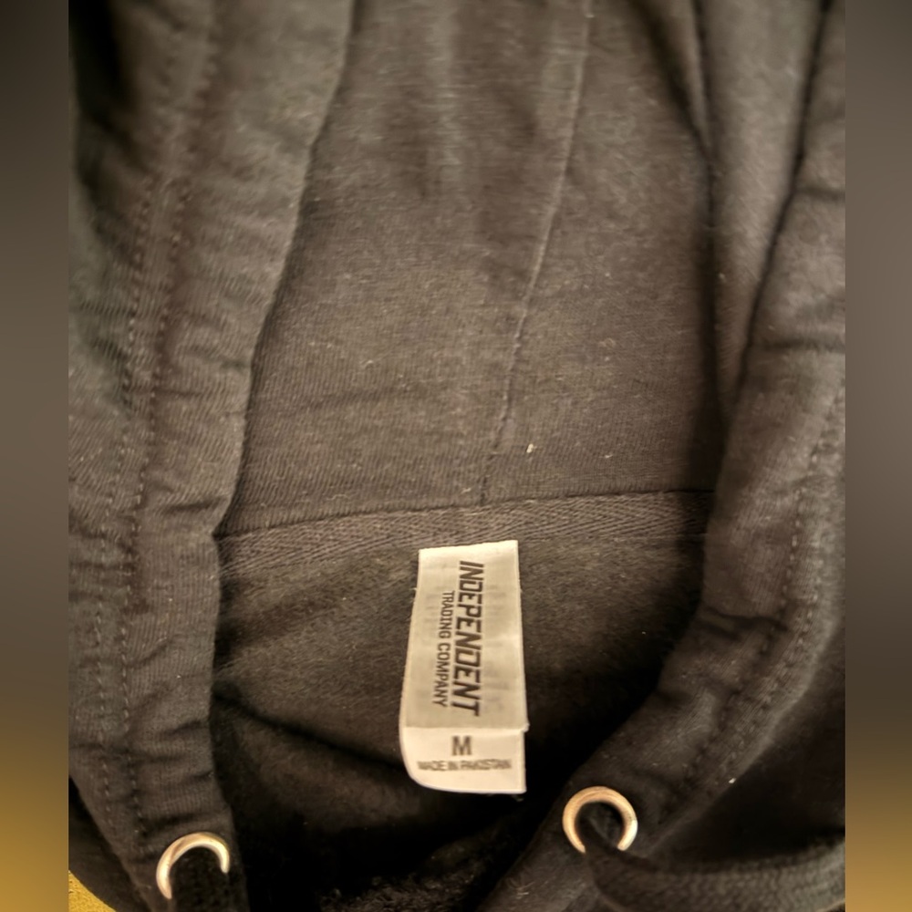 Connor Price 2024 “Price Club” Tour Medium Black Sweatshirt - Picture 3 of 3